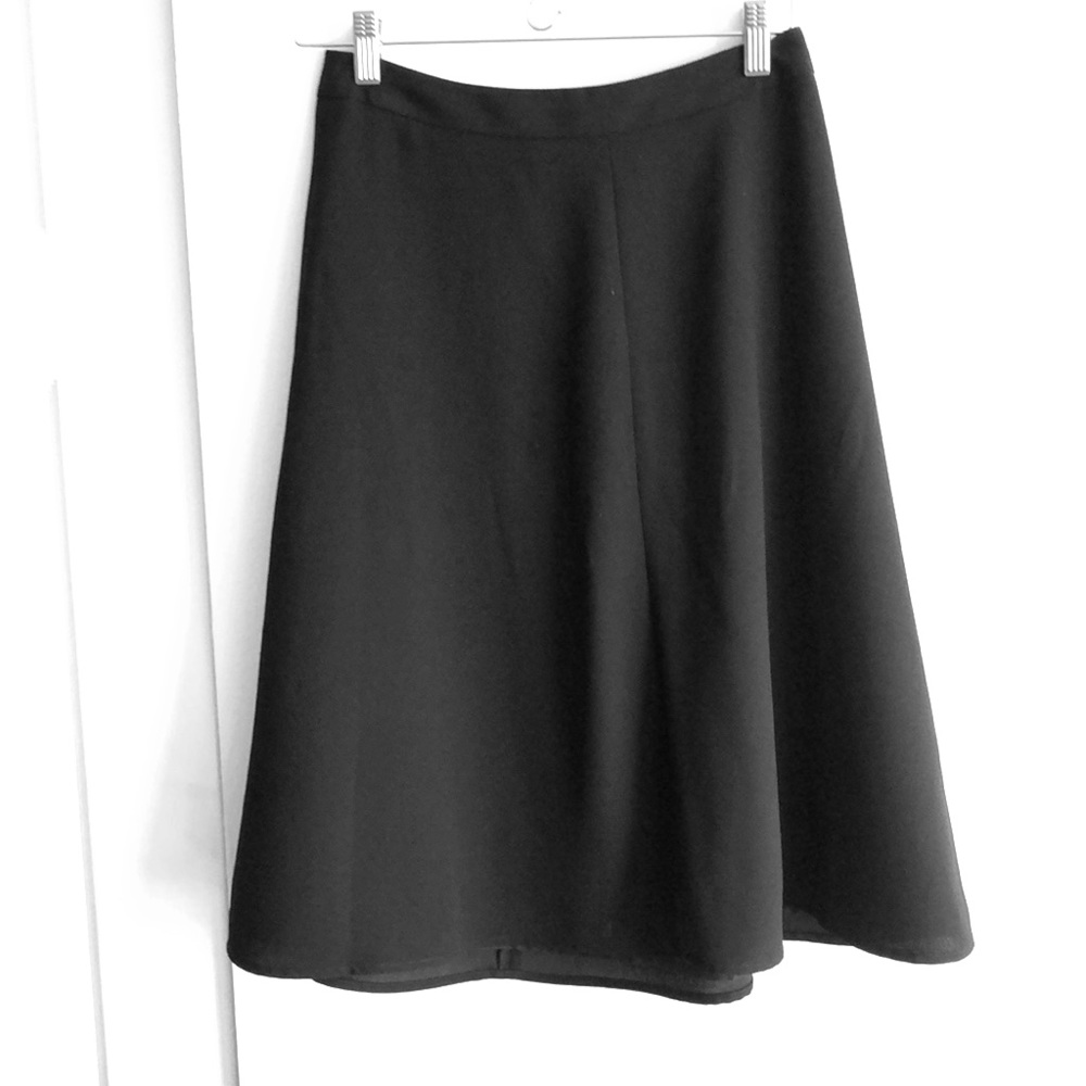 EUC Vince Camuto Blk A-like Flounce Skirt Size 2